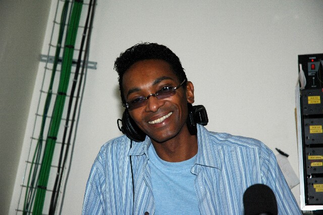 min 2006 02 12 agora 180